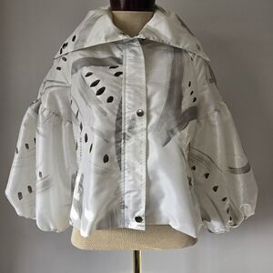 SAMUEL DONG Lightweight White and Gray Abstract Jacket, Puffed Sleeves. Medium